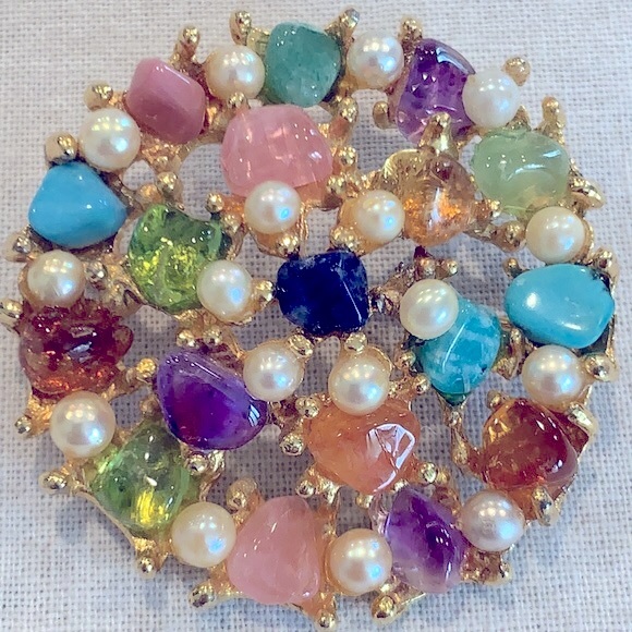 Jewelry - All semi precious stones pin